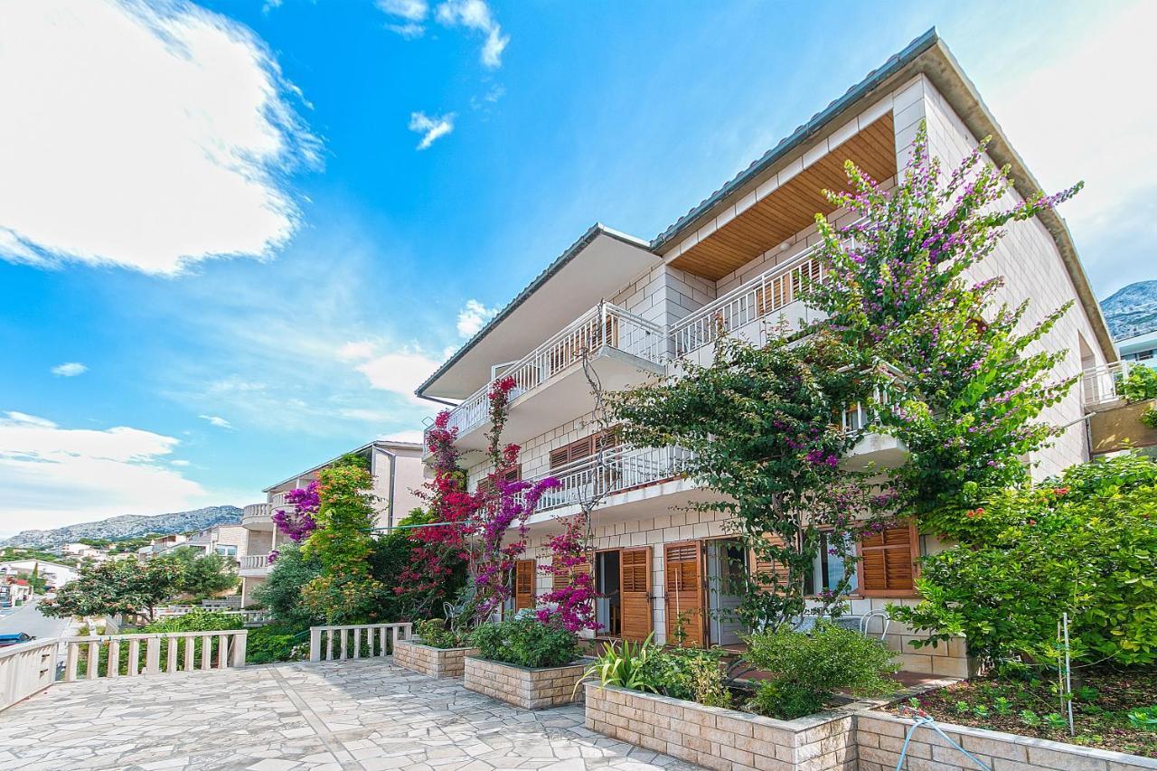 Apartments And Rooms By The Sea Brela, Makarska - 2752 Exterior foto