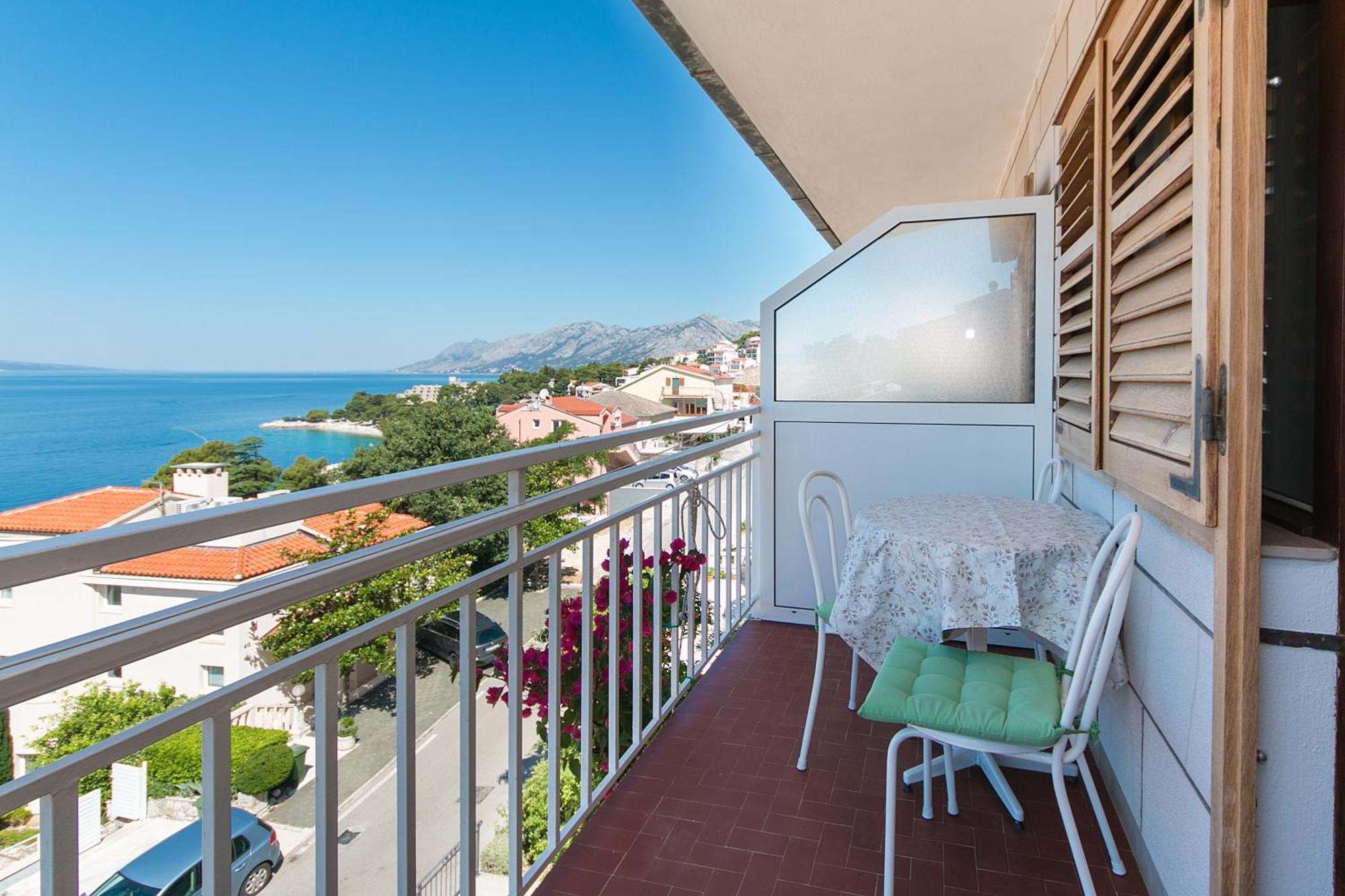 Apartments And Rooms By The Sea Brela, Makarska - 2752 Exterior foto