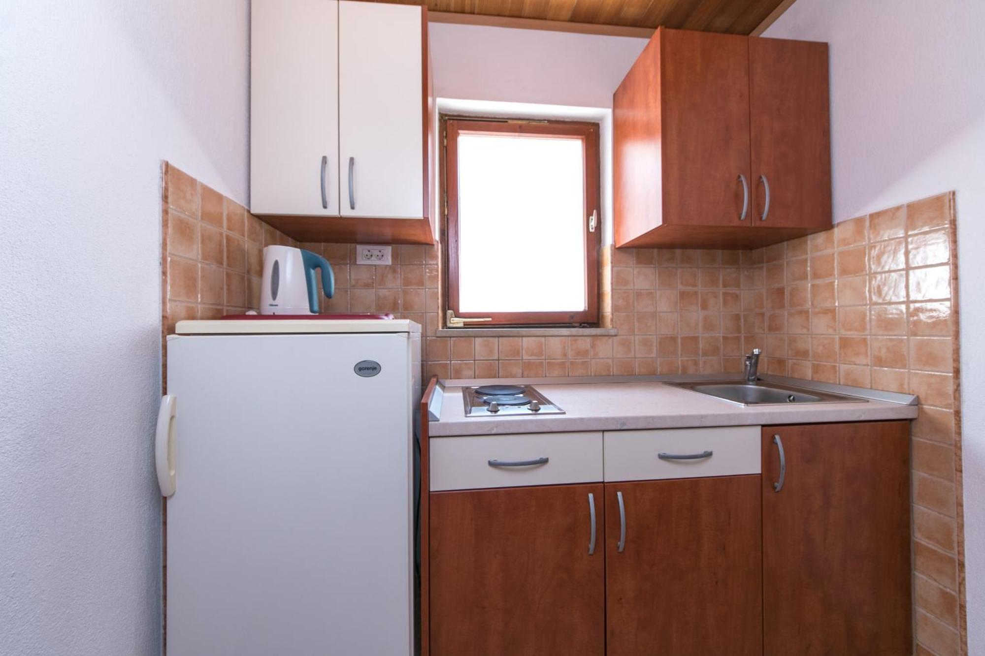 Apartments And Rooms By The Sea Brela, Makarska - 2752 Exterior foto
