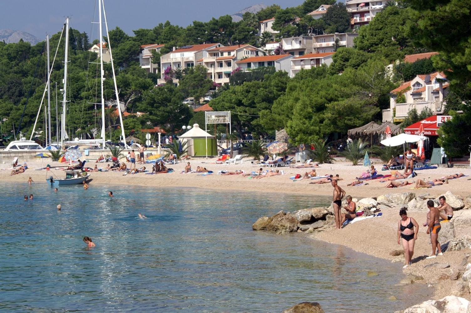 Apartments And Rooms By The Sea Brela, Makarska - 2752 Exterior foto