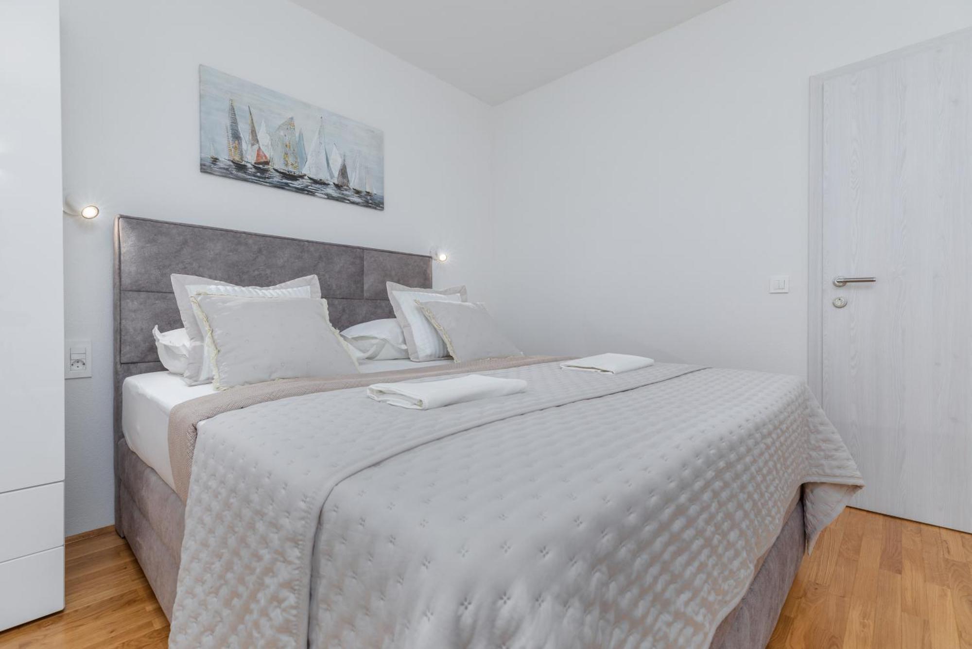 Apartments And Rooms By The Sea Brela, Makarska - 2752 Quarto foto